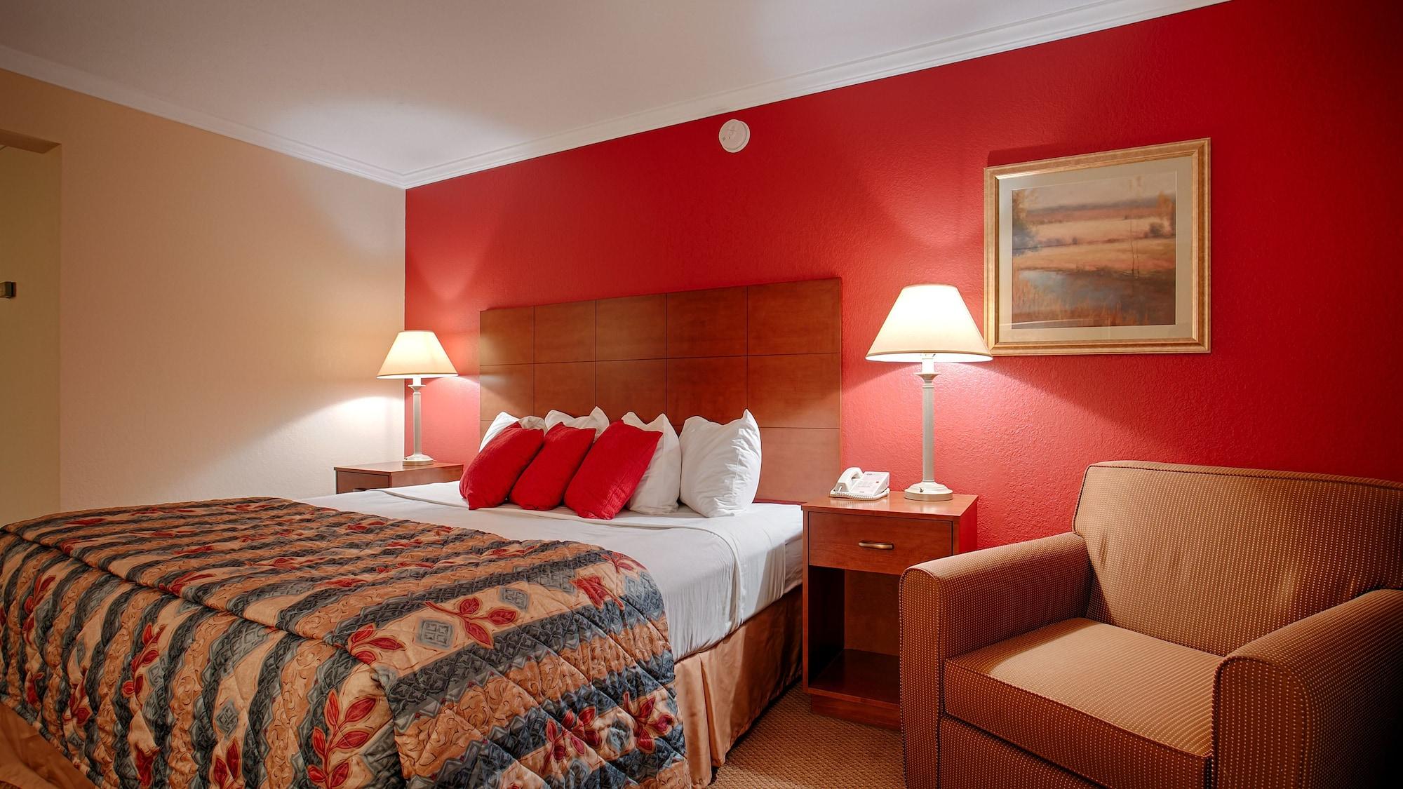 Magnuson Grand Pioneer Inn And Suites Есканаба Екстериор снимка