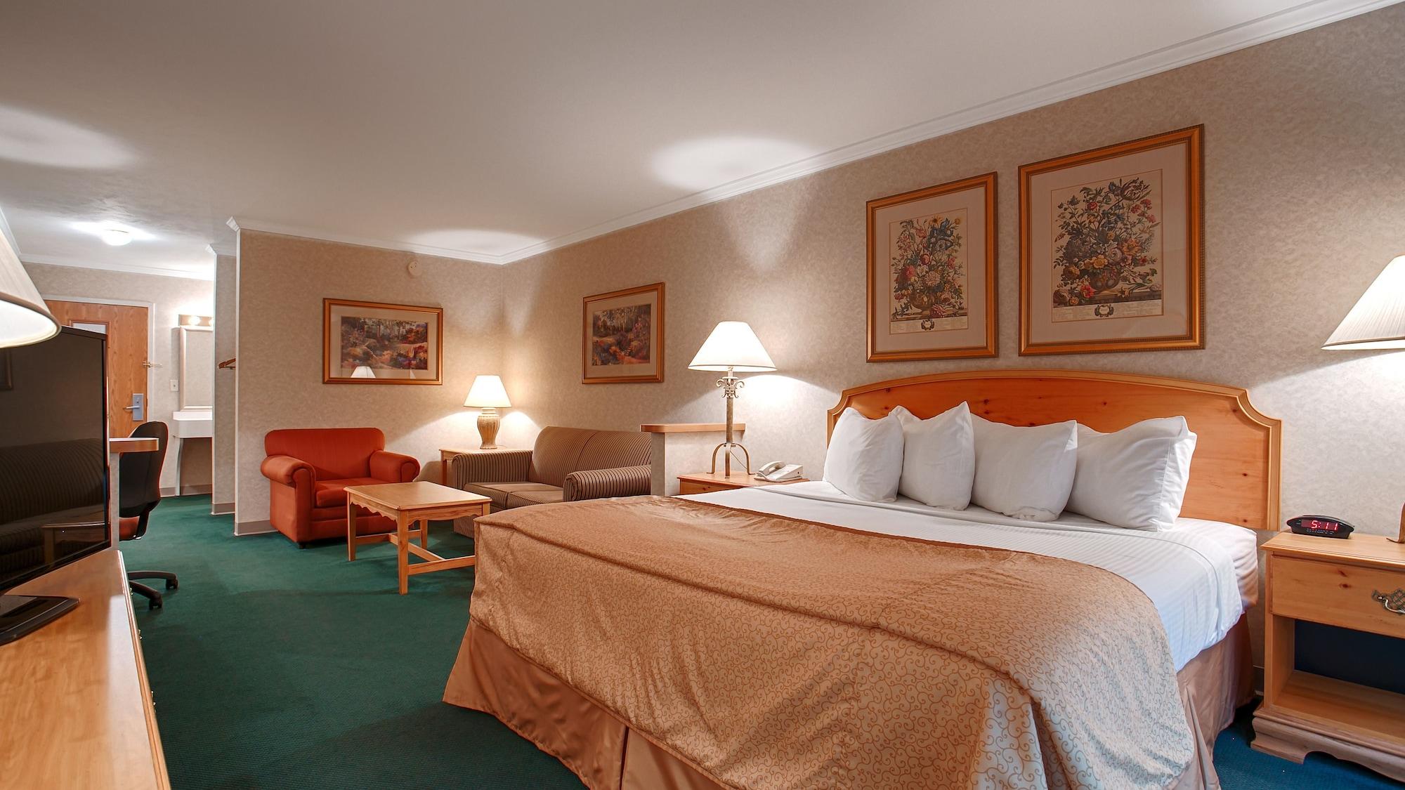 Magnuson Grand Pioneer Inn And Suites Есканаба Екстериор снимка
