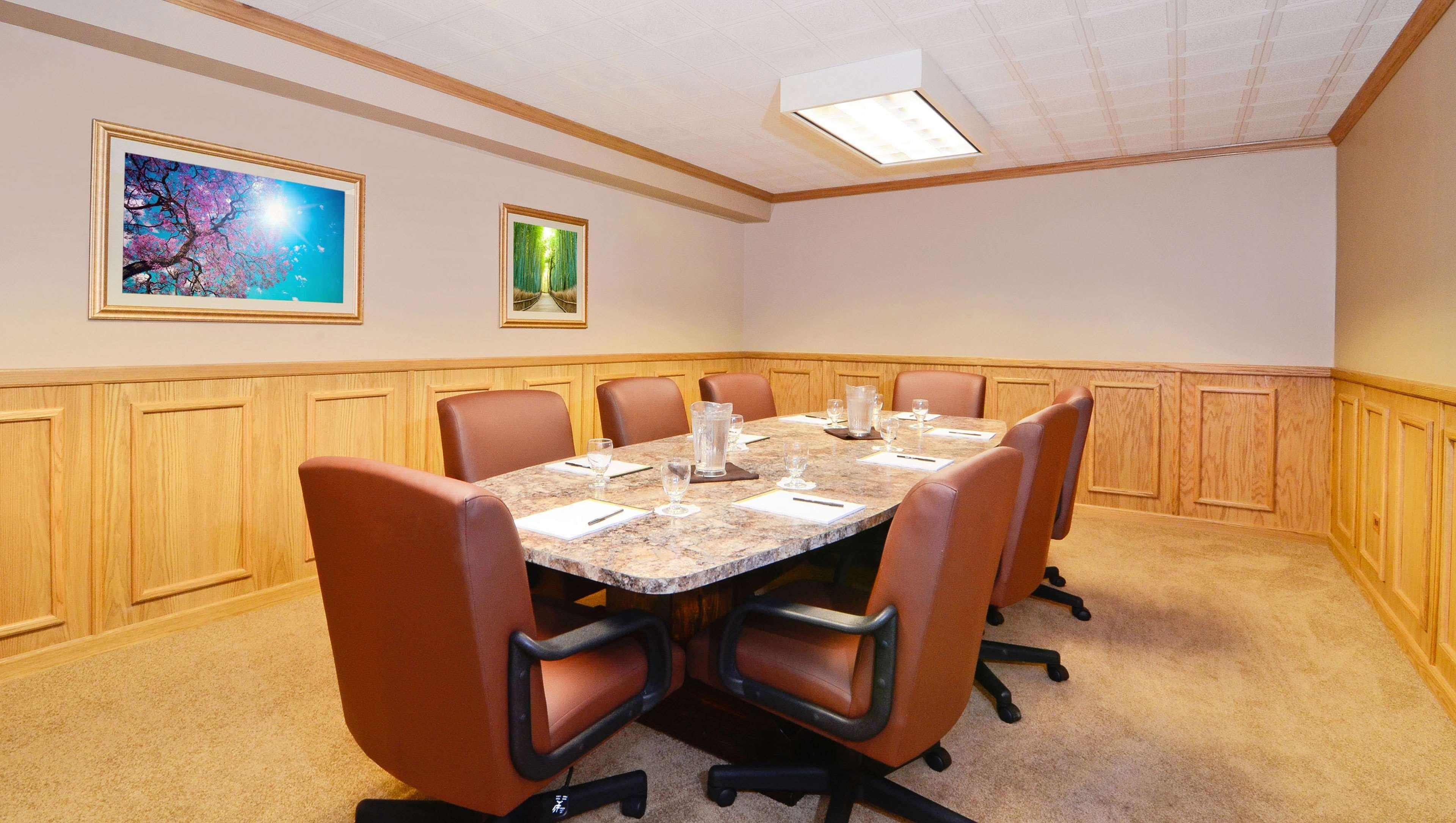 Magnuson Grand Pioneer Inn And Suites Есканаба Екстериор снимка