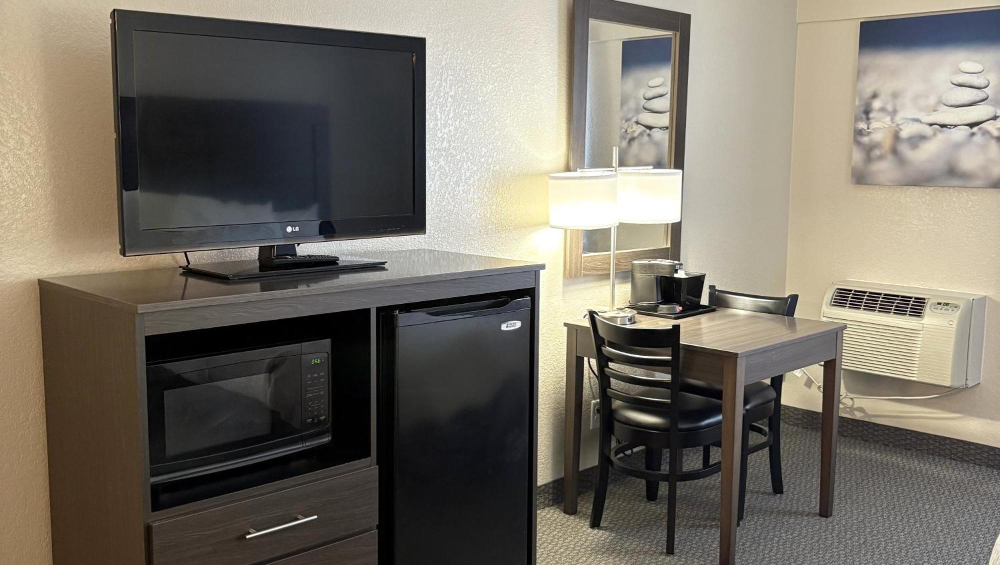 Magnuson Grand Pioneer Inn And Suites Есканаба Екстериор снимка