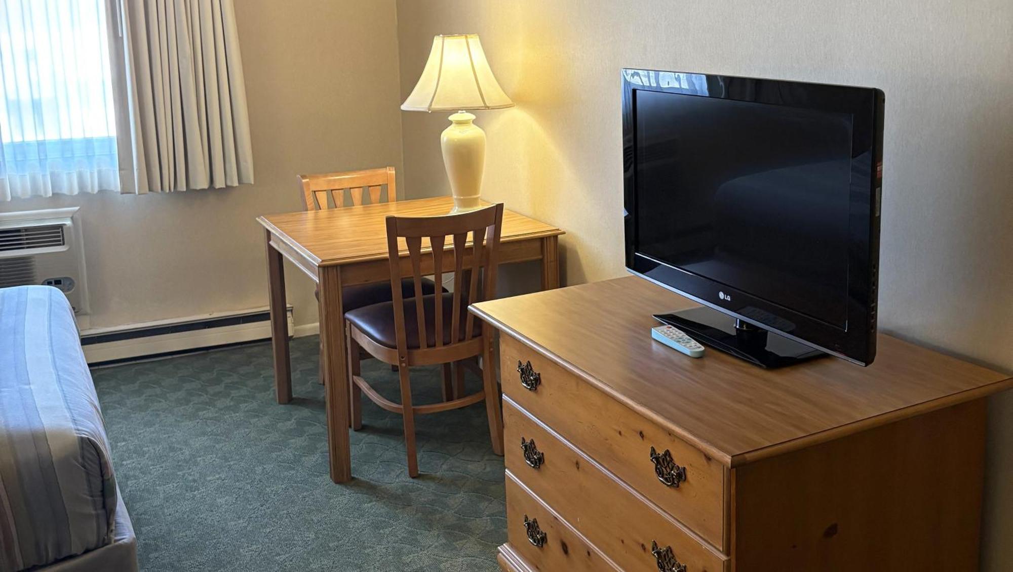 Magnuson Grand Pioneer Inn And Suites Есканаба Екстериор снимка