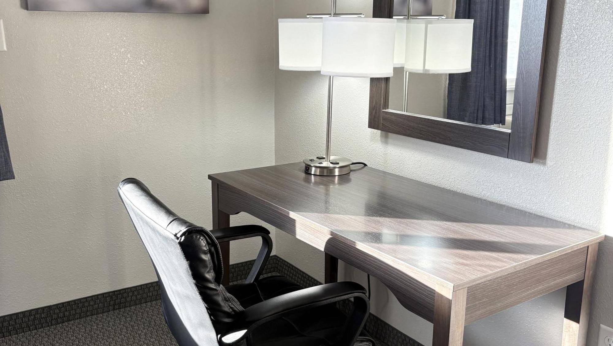 Magnuson Grand Pioneer Inn And Suites Есканаба Екстериор снимка