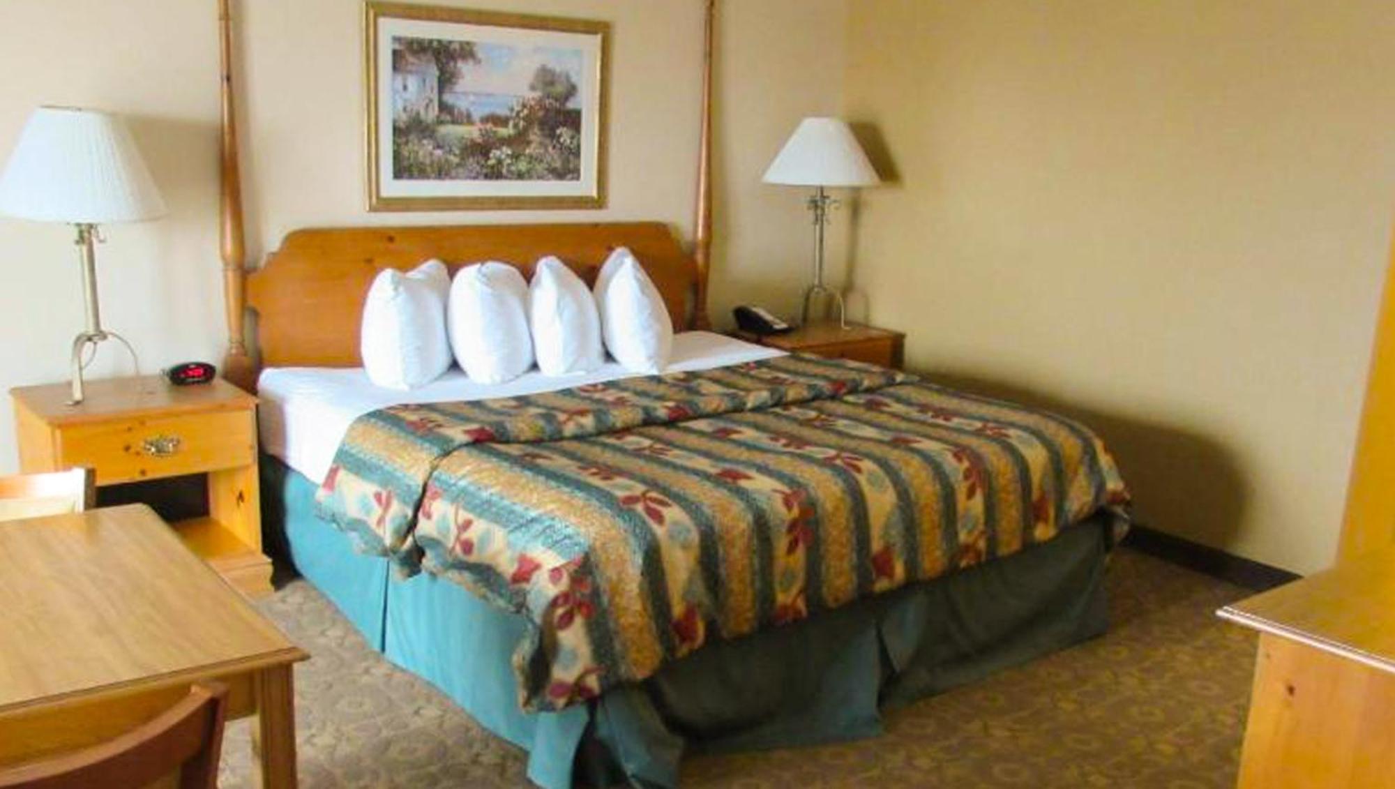 Magnuson Grand Pioneer Inn And Suites Есканаба Екстериор снимка