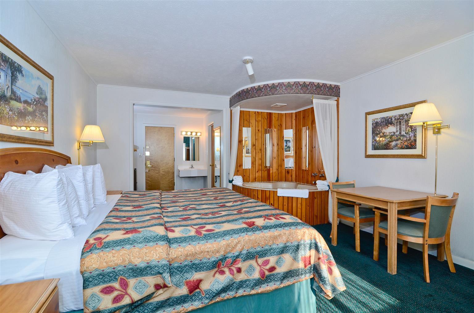 Magnuson Grand Pioneer Inn And Suites Есканаба Екстериор снимка